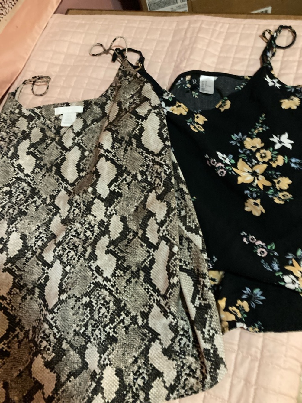 H&M Bundle-Pair of Excellent Condition Printed Sleeveless Tops! Size Medium